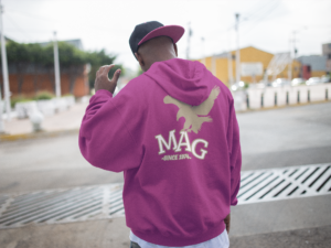 hoodie-mockup-of-a-black-guy-wearing-a-hat-a12461